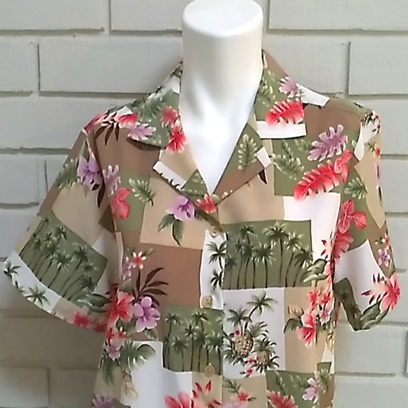 Bon Worth Tropical Print Button Up Blouse. Size XS Petite  NWOT - Picture 2 of 9